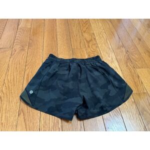 Lululemon Hotty Hot High-Rise Lined Short 4 Heritage 365 Camo Deep Coal Multi 4T